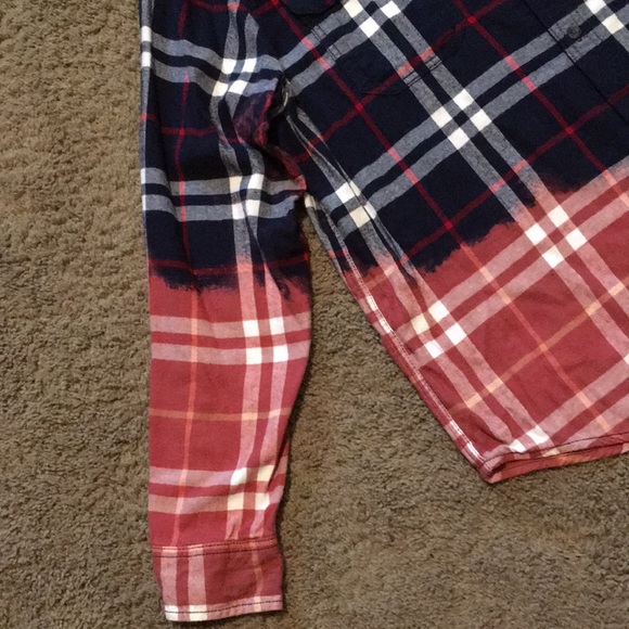 Custom design flannel shirt “Farm Fresh Eggs” Sz Large - Picture 4 of 16